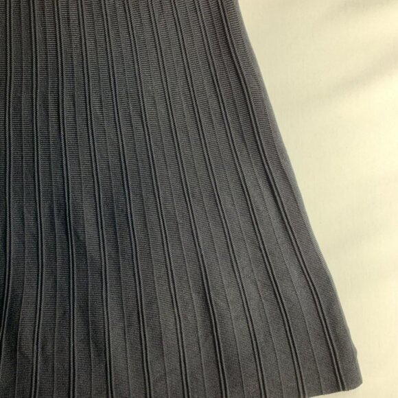 Willow & Thread Pleated Black Skirt, Size XS - Picture 9 of 10